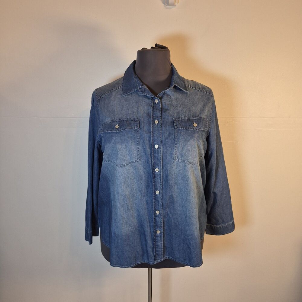 89th + Madison Women's Chambray Shirt Size 1X Button-Up Blue Long Sleeve